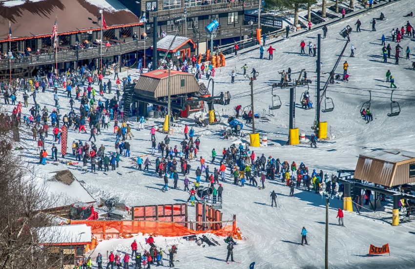 Kids ski for free