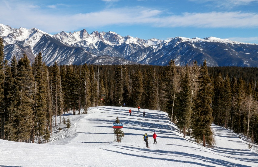 Kids ski for free